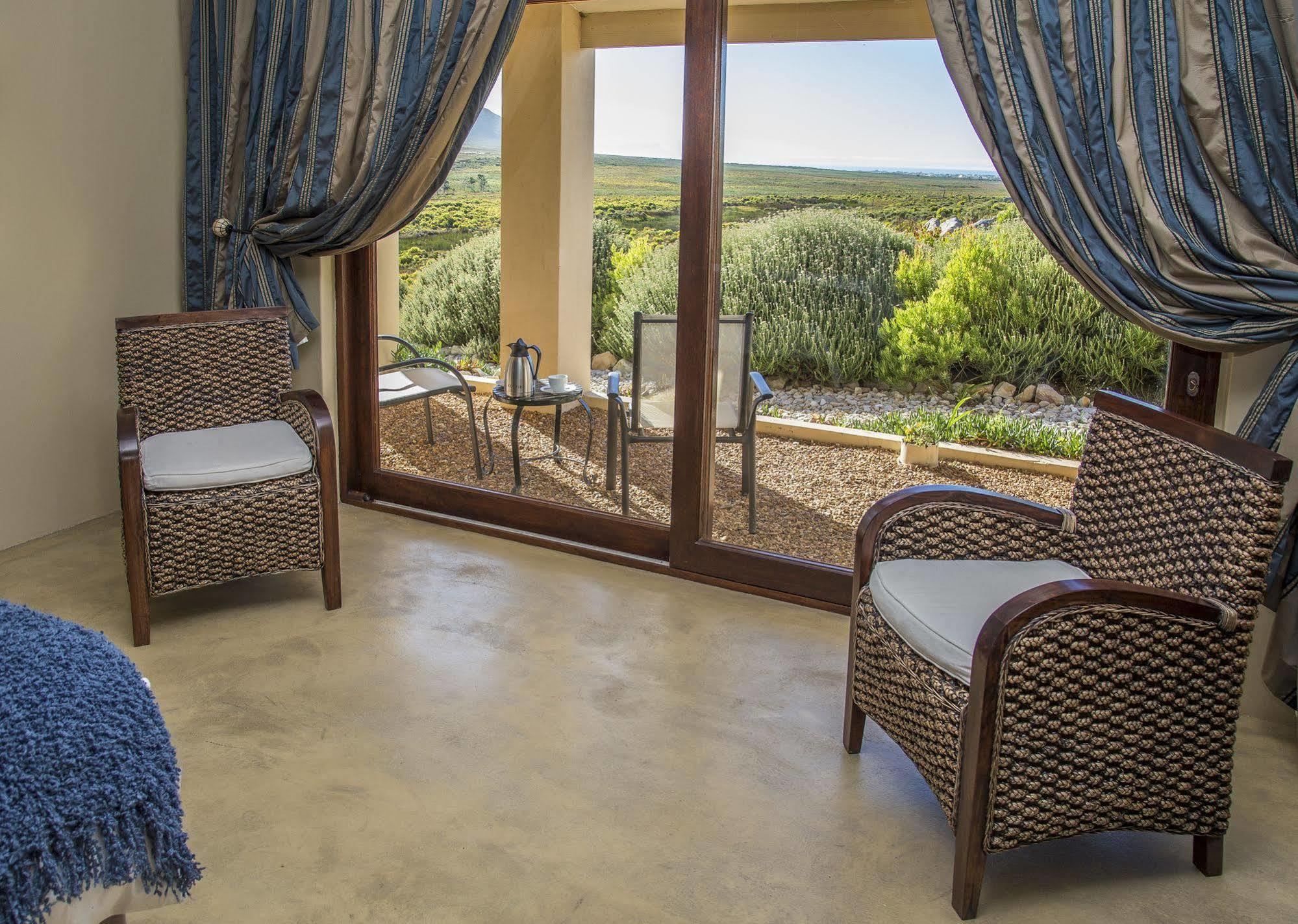 Kapensis Guesthouse Pringle Bay Exteriör bild